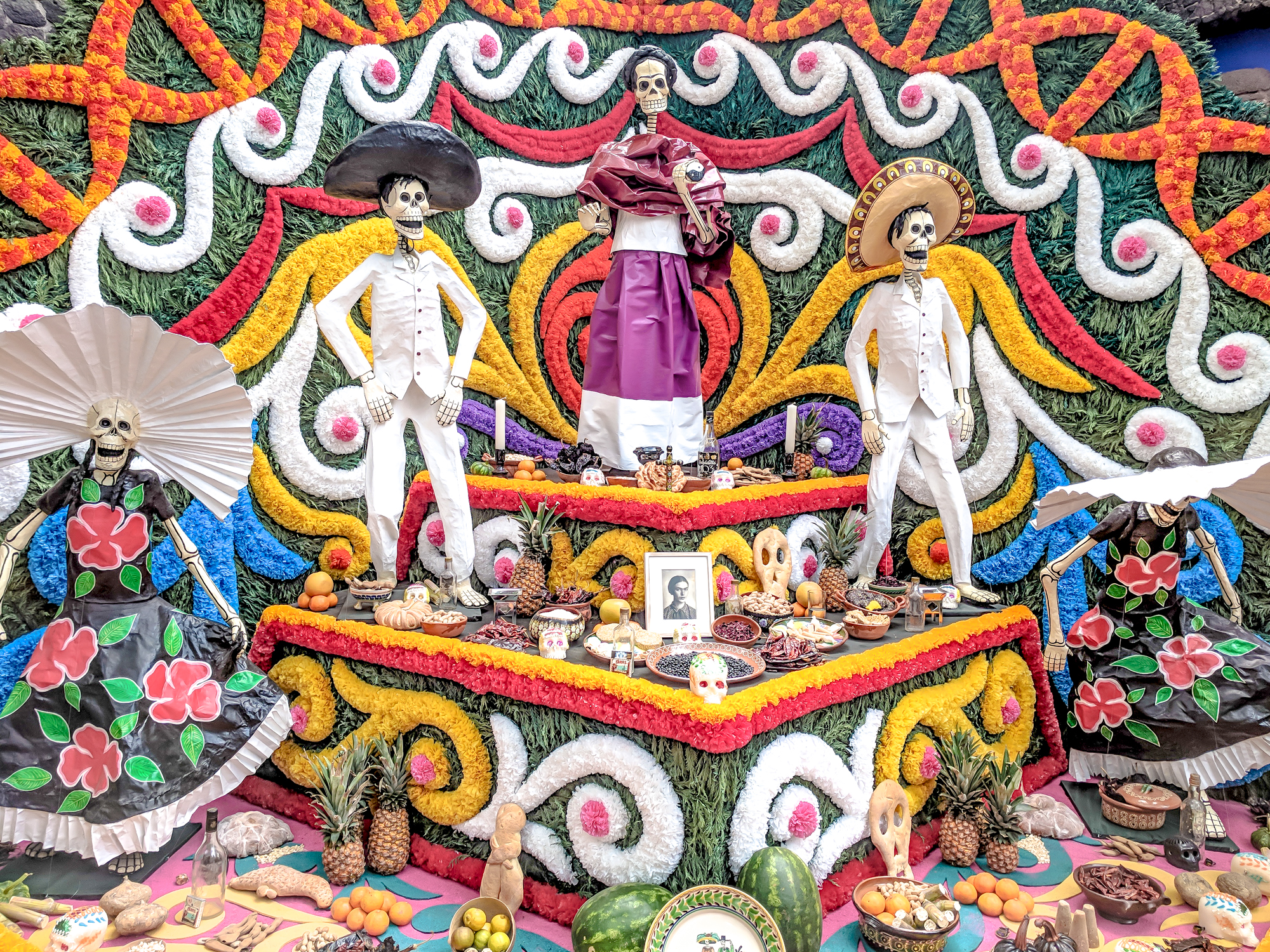 Remembering lost loved ones in Oaxaca on Mexico's Day of the Dead holiday, Arts and Culture