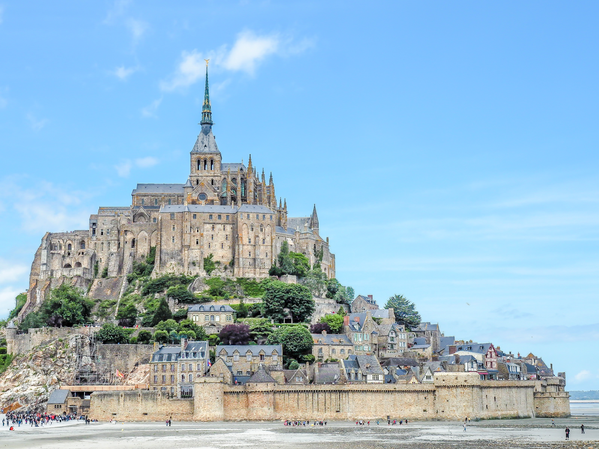 Not Just A Pretty Face It S Actually Worth Visiting Mont Saint Michel