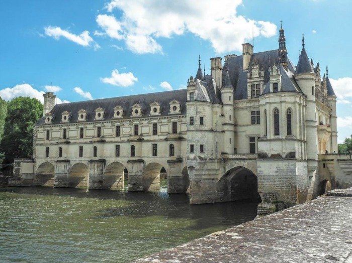 7 France-tastic Things to Do in the Loire Valley | #traveltips #loirevalley #france #daytrips | Chateau Chenonceau #chenonceau #chateau #castle #medici 