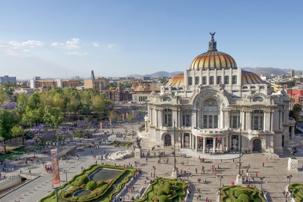 3 days in Mexico City, Do This, Not That | Dos and dont's for your first trip to Mexico City | CDMX | Mexico DF | altitude sickness | xochimilco | Casa Azul | Frida Kahlo, Diego Rivera | best views in Mexico City | Mexican food | Aeromexico | Tequila + Mezcal | Palacio des bellas artes | Zocalo | Dia de Muertos, Day of the Dead | Mexico travel tips