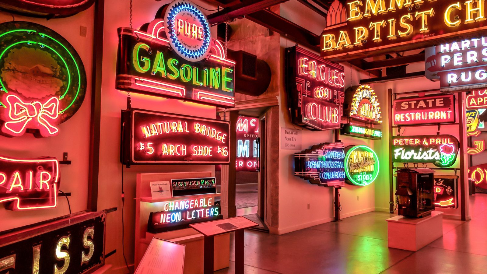 American Sign Museum | Cincinnati, Ohio | Neon signs | How to make | Americana | Private Tour | What to do in Cincinnati | Queen City | Big Boy | American history | Quirky Museums | Unique Museums | Fun things to do in Cincinnati