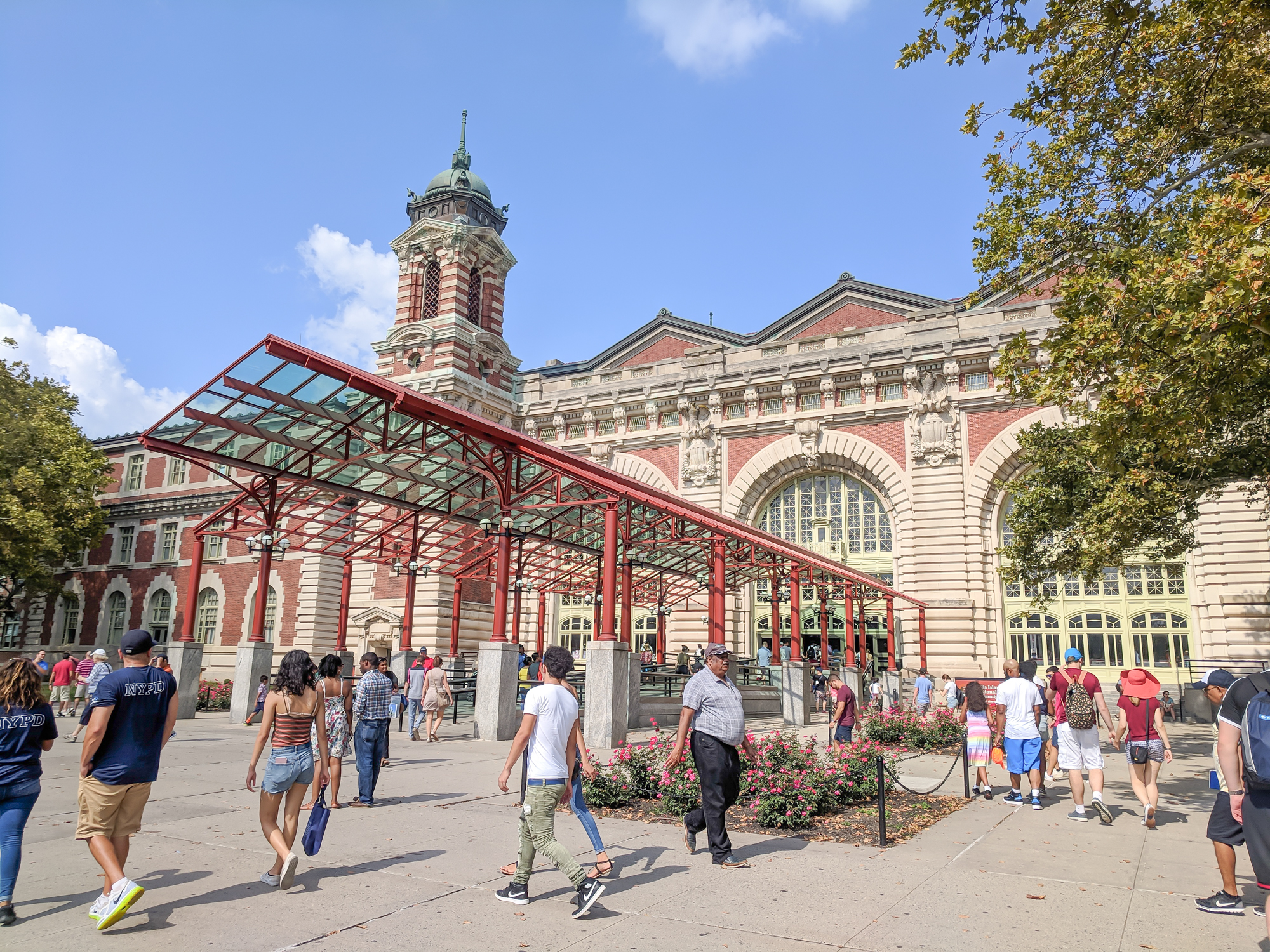 A Time-Budget Traveler's Guide to Visiting Ellis Island in a Hurry | New York City, Manhattan and the Statue of Liberty | United States Immigration Museum | National Park Site #ellisisland #newyorkcity #stateofliberty #nyc #manhattan #ushistory