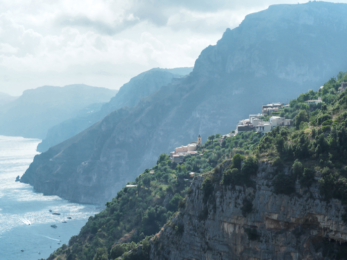 Cliffs and sea along the Amalfi Coast | Hiking the Path of the Gods from Sorrento, Italy on the Amalfi Coast | #pathofthegods #sorrento #amalficoast #hiking #italy