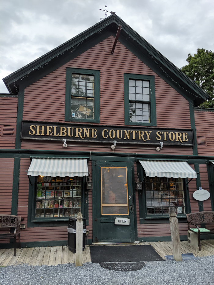 General store in Shelburne, VT | 11 Ways to Fill Your Days During a Weekend in Vermont | #vermont #burlington #newengland