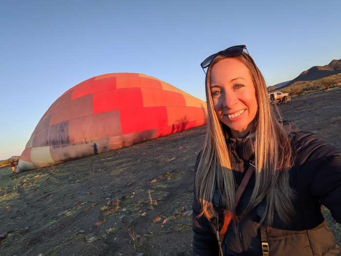 How to dress for a winter hot air balloon ride | Scottsdale, Arizona and Hot Air Expeditions | Hot air balloon packing list #hotairballoon #scottsdale #arizona #packinglist