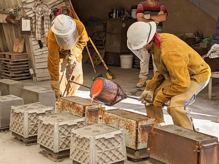 4 Days in Scottsdale, Arizona // A Jam-Packed Itinerary With a Bit of Everything | Things to do in Scottsdale: Soleri studio, Cosanti bells #scottsdale #cosanti #bells