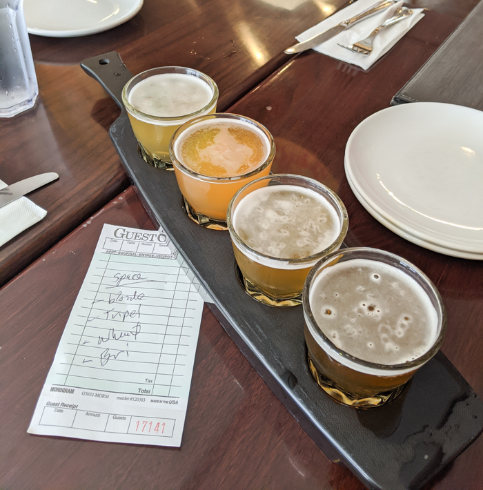 4 Days in Scottsdale, Arizona // A Jam-Packed Itinerary With a Bit of Everything | Where to eat in Scottsdale: Craft 64, craft beer flight #craftbeer #scottsdale