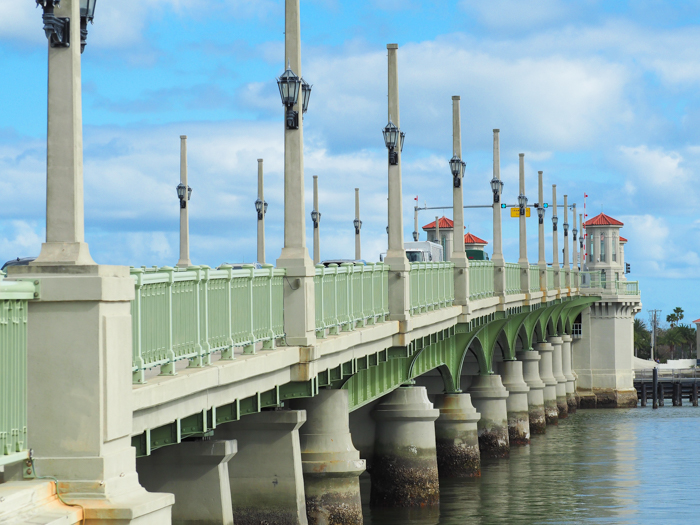 Bridge of Lions / 1 day in St. Augustine, Florida: A quick trip to America's oldest city / 24 hours in St. Augustine / day trip to St. Augustine from Jacksonville or day trip to St. Augustine from Orlando