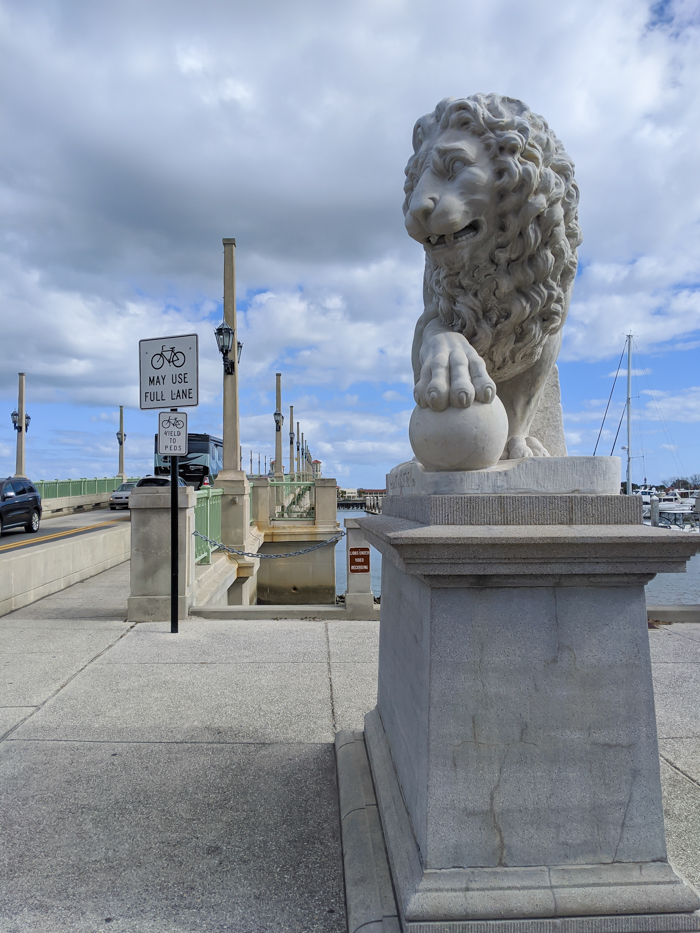 Bridge of Lions / 1 day in St. Augustine, Florida: A quick trip to America's oldest city / 24 hours in St. Augustine / day trip to St. Augustine from Jacksonville or day trip to St. Augustine from Orlando 