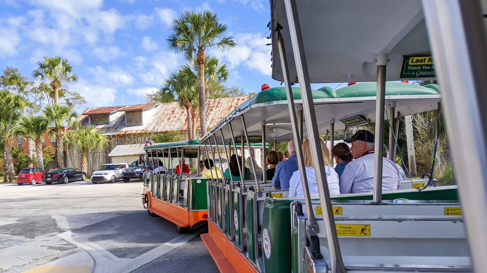 St. Augustine Old Town Trolley Tour Review and Tips / Things to know before you decide to take an Old Town Trolley Tour / St. Augustine, Florida