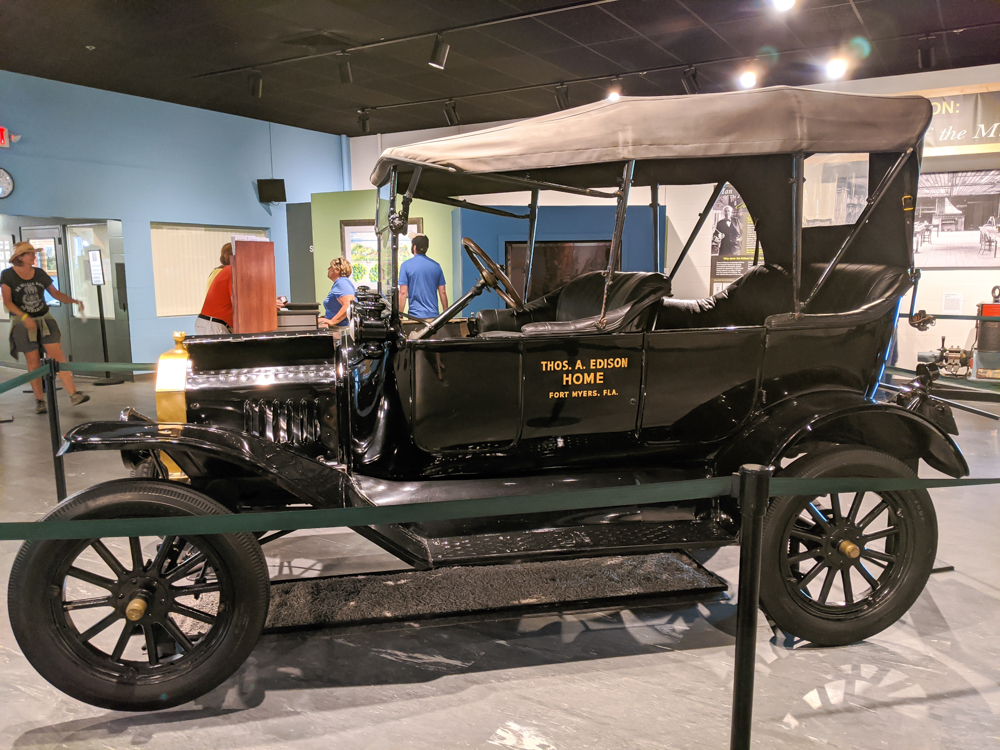 2 days in Fort Myers, Florida, a fun weekend itinerary: Edison and Ford Winter Estates, Henry Ford cars