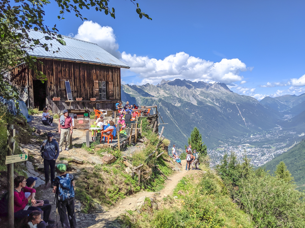 Awesome things to do in Chamonix in the summer: Alpine bucket list / chalet dest pyramides