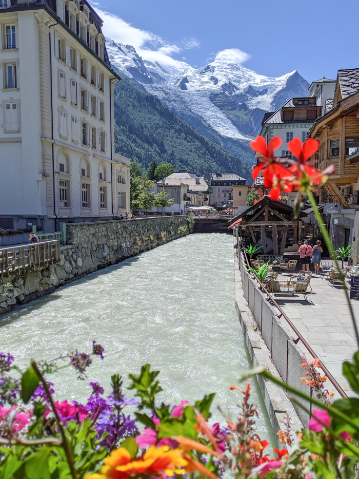 Chamonix in the summer travel guide: how long to stay in chamonix