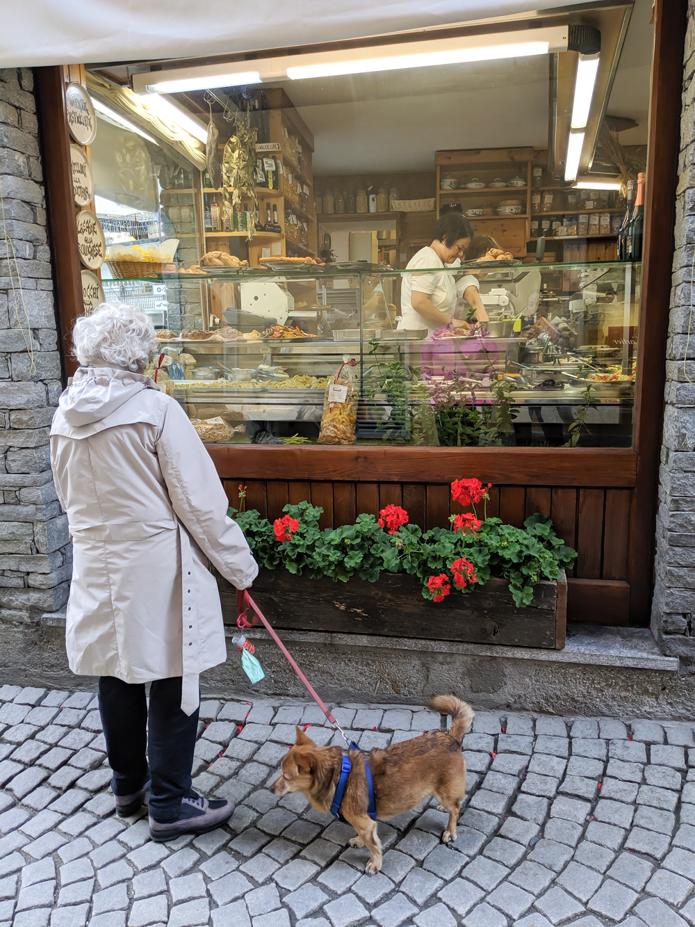 Day trip to Courmayeur, Italy from Chamonix, France / where to eat in courmayeur