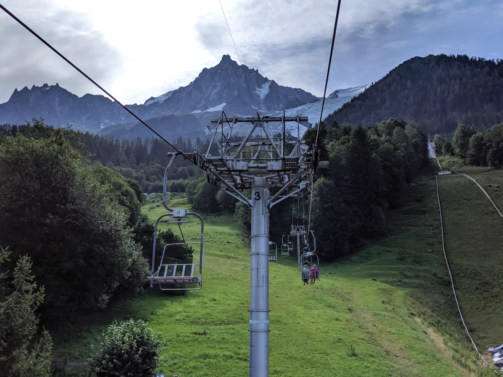 Awesome things to do in Chamonix in the summer: Alpine bucket list / taking the Bossons chairlift to coffee with a view at Chalet des Bossons
