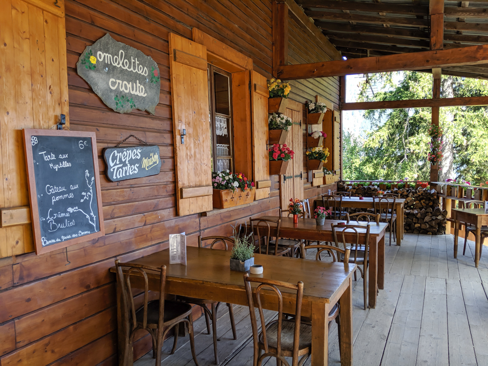 Awesome things to do in Chamonix in the summer: Alpine bucket list / coffee with a view at Chalet des Bossons