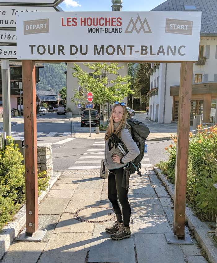What to pack for Chamonix in the summer / what to wear in chamonix in the summer / alps packing list / chamonix packing guide / what shoes to pack for chamonix / tour du mont blanc
