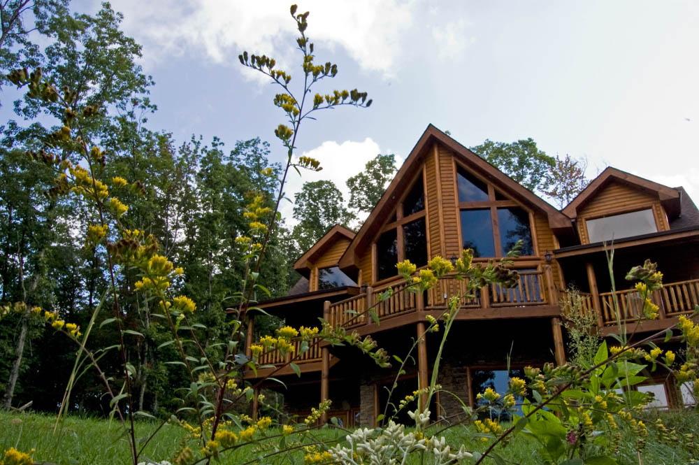 what to do in gatlinburg and pigeon forge tennessee - cabin in the woods