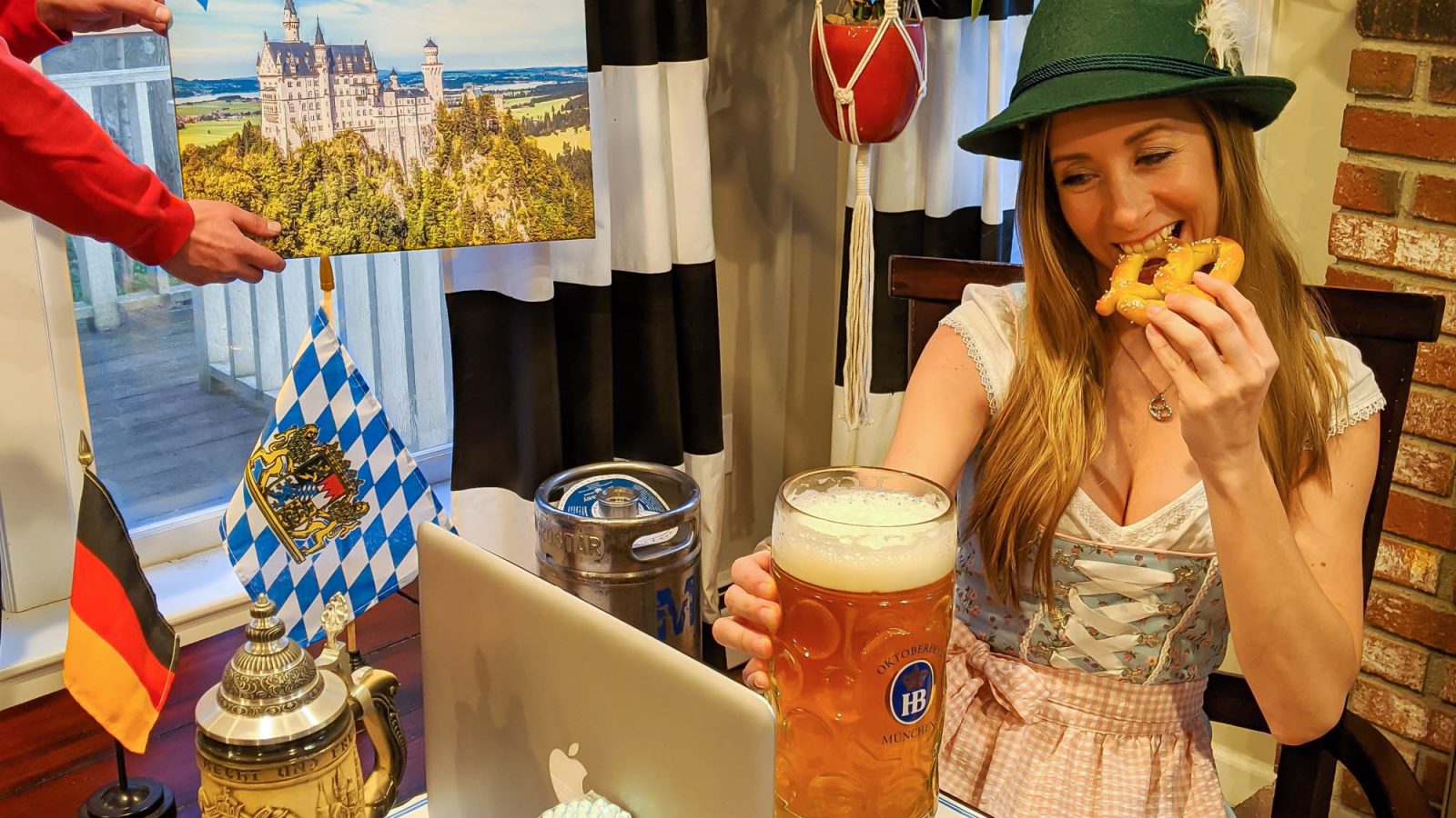 How to throw an Oktoberfest Party when you can't make it to Munich, Germany | Oktoberfest-themed party ideas. What food and beer to serve at an Oktoberfest party, what to wear, Oktoberfest party decorations and the perfect oktoberfest party music. Host an Oktoberfest party with this guide #mywanderlustylife #oktoberfest #beerfestival #beer #munich #germany #beerfest #bierfest #pretzels