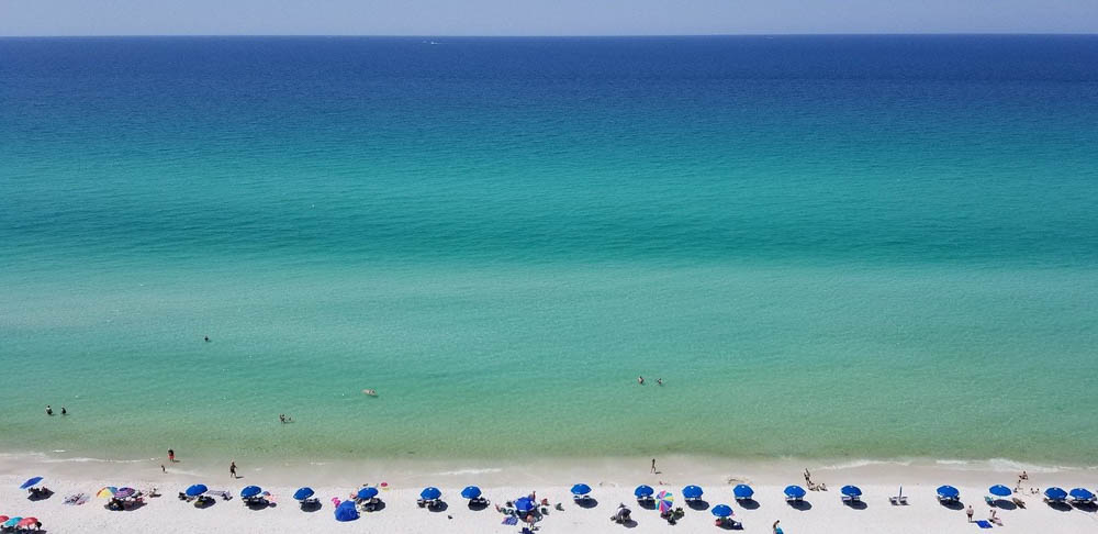 clear, turquoise water of panama city beach florida