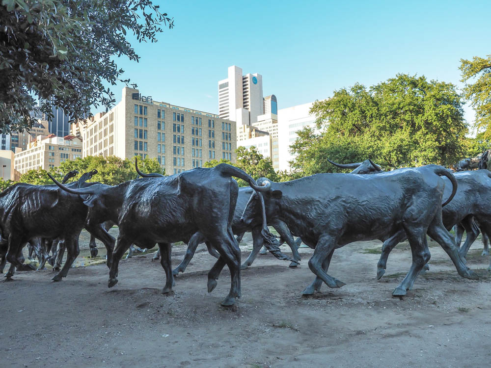 7 Worthwhile Ways to Spend a Weekend in Dallas, Texas | Pioneer Plaza