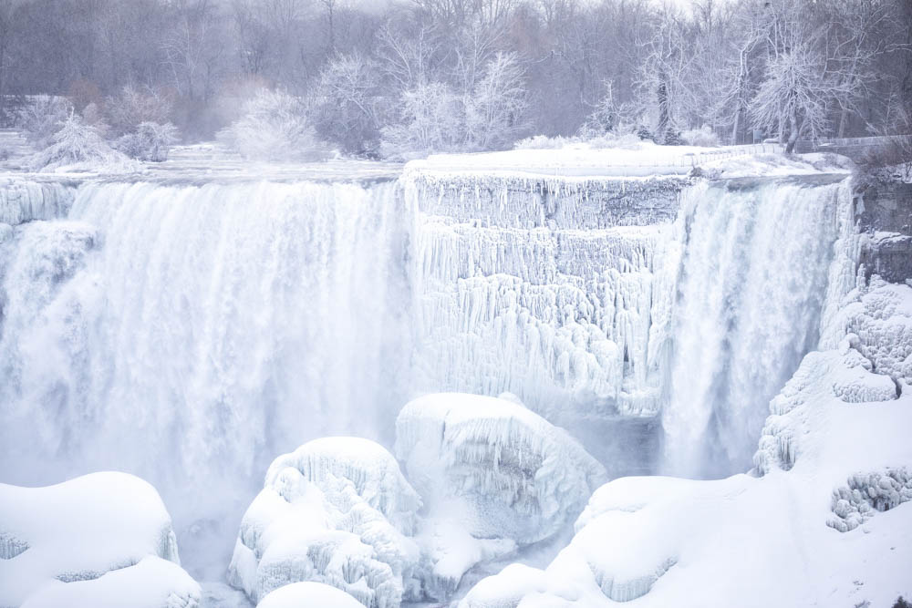 7 of the best niagara falls tours from new york: Frozen Niagara Falls in the winter