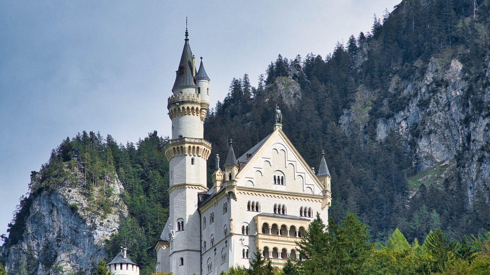 Where to stay near Neuschwanstein Castle: 12 Best Hotels and Airbnbs in Hohenschwangau, Schwangau, and Füssen