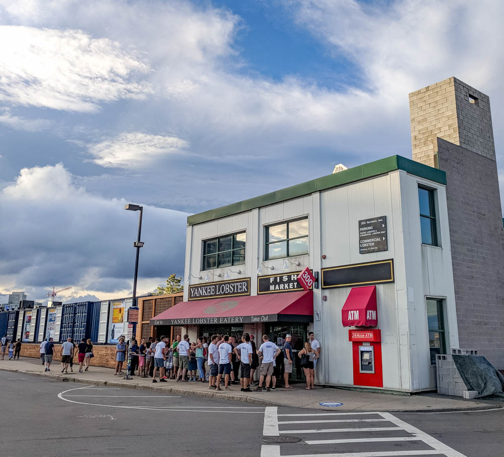 Boston bucket list and the best things to do in Boston: yankee lobster