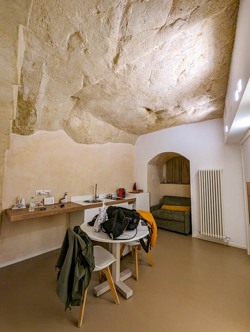 kitchen room with a cave ceiling