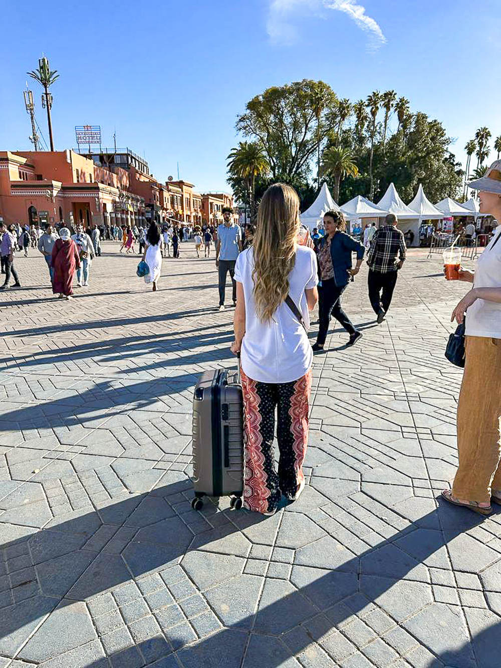 female tourist clothing morocco