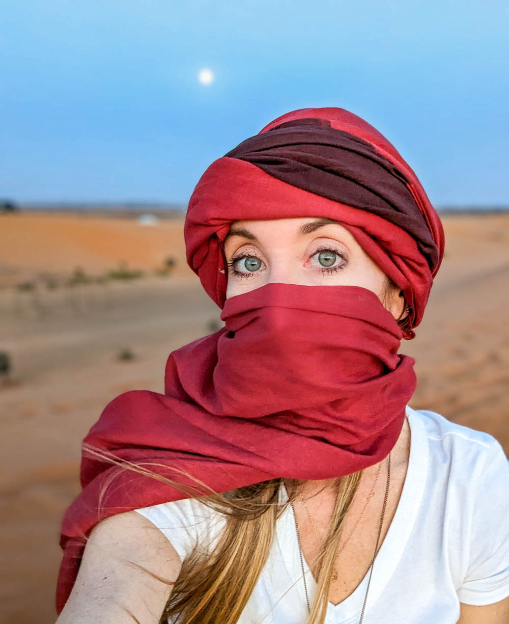 female tourist clothing morocco